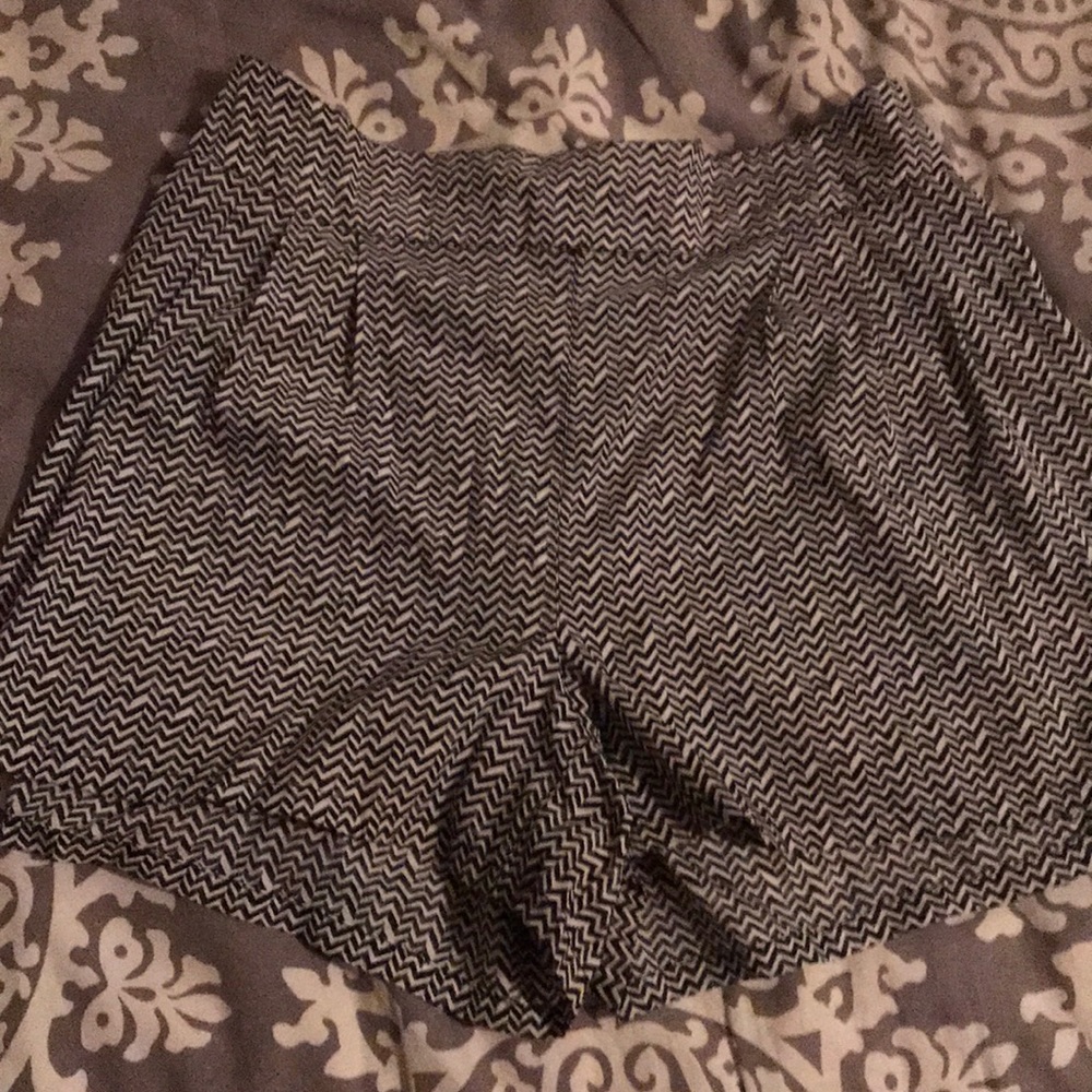 American Eagle Chevron Shorts